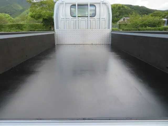 いすゞ エルフ BKG-NJR85A(2WD)の写真26