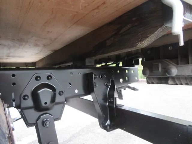 いすゞ エルフ BKG-NJR85A(2WD)の写真46