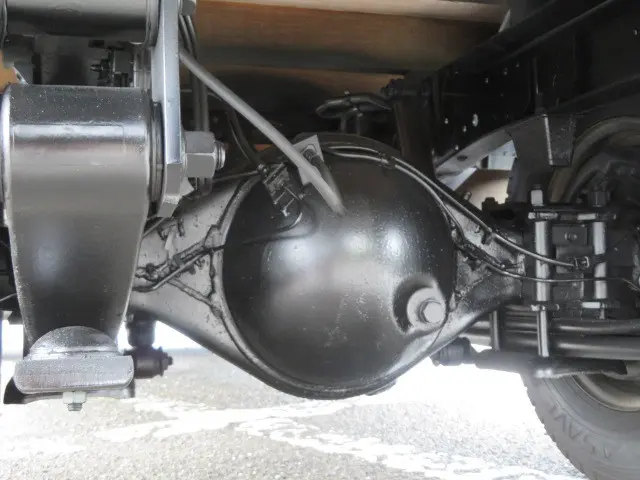 いすゞ エルフ BKG-NJR85A(2WD)の写真48