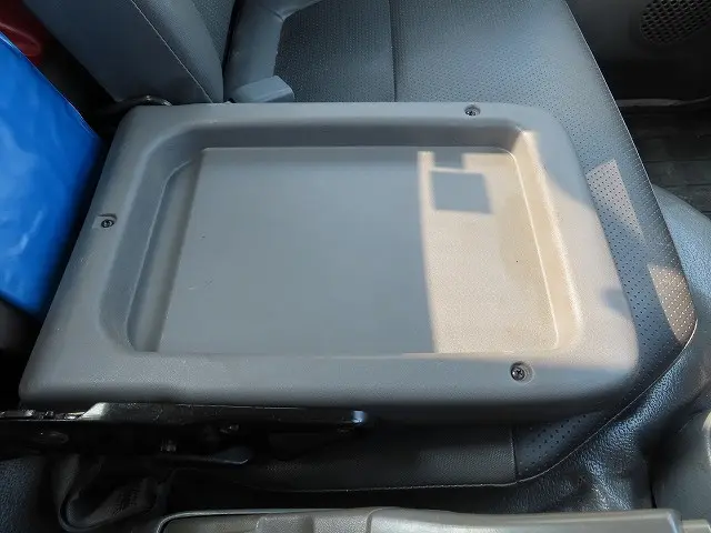 いすゞ エルフ BKG-NKR85N(2WD)の写真11