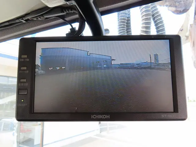 いすゞ エルフ BKG-NKR85N(2WD)の写真18