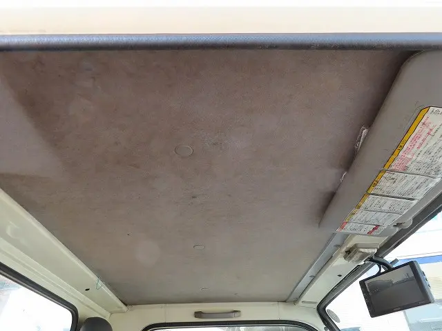 いすゞ エルフ BKG-NKR85N(2WD)の写真20