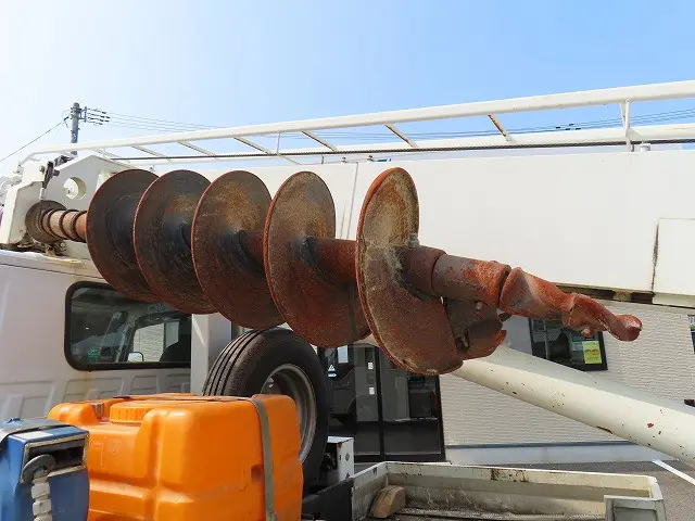 いすゞ エルフ BKG-NKR85N(2WD)の写真25