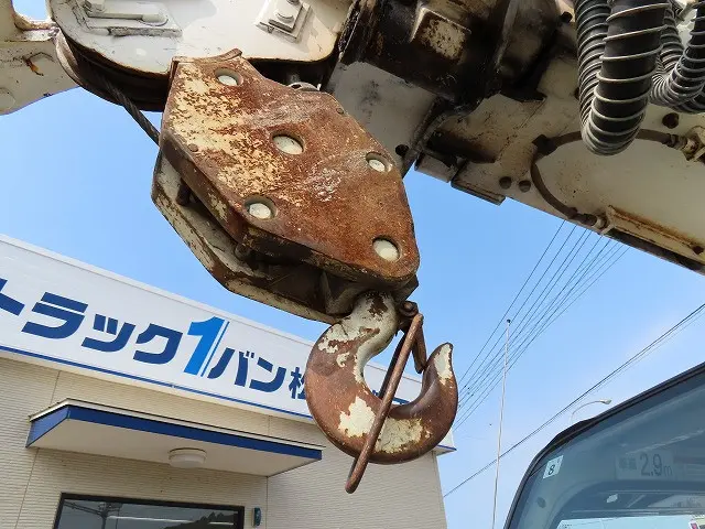 いすゞ エルフ BKG-NKR85N(2WD)の写真26