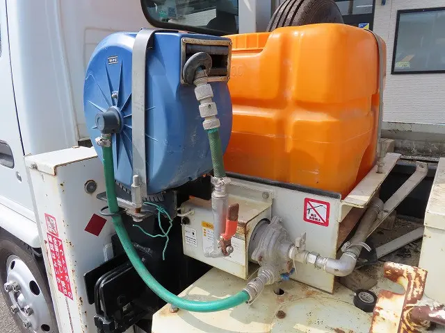 いすゞ エルフ BKG-NKR85N(2WD)の写真31