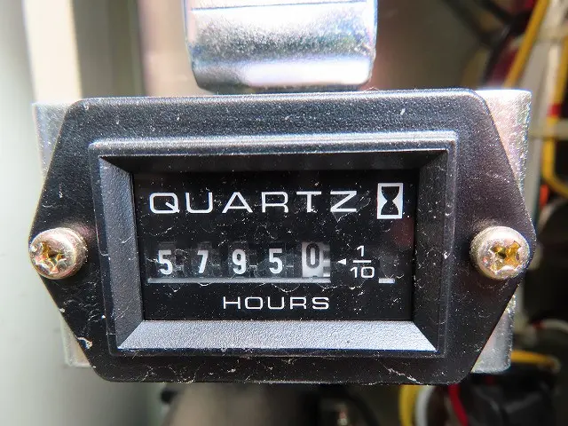 いすゞ エルフ BKG-NKR85N(2WD)の写真36