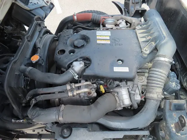 いすゞ エルフ BKG-NKR85N(2WD)の写真38