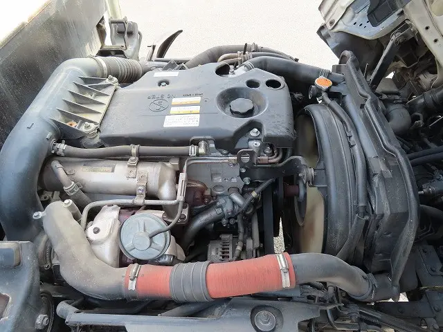 いすゞ エルフ BKG-NKR85N(2WD)の写真39