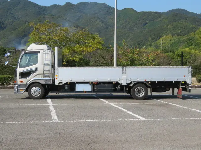 三菱 ファイター 2KG-FK65F(2WD)の写真3