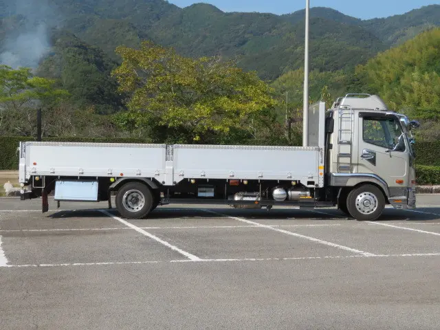 三菱 ファイター 2KG-FK65F(2WD)の写真4