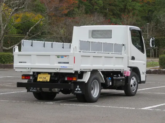 三菱 キャンター 2RG-FBA60(2WD)の写真3