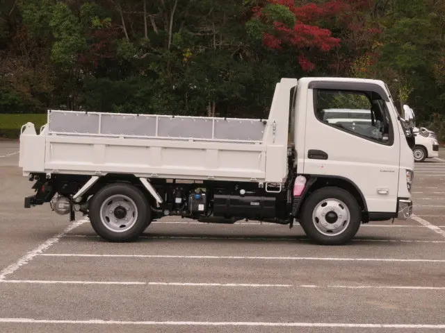 三菱 キャンター 2RG-FBA60(2WD)の写真5