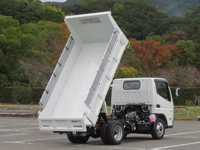 三菱 キャンター 2RG-FBA60(2WD)の写真10