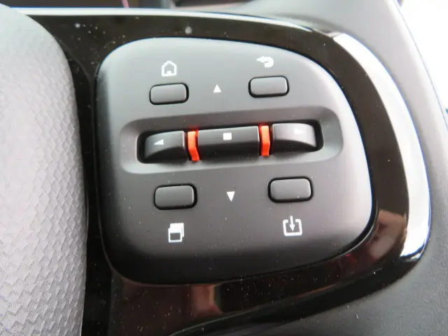 三菱 キャンター 2RG-FBA60(2WD)の写真15