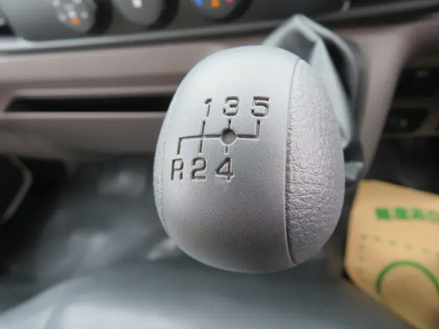 三菱 キャンター 2RG-FBA60(2WD)の写真19