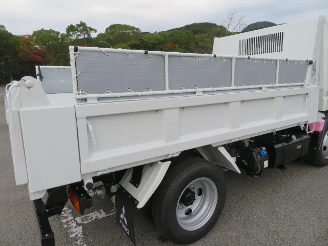 三菱 キャンター 2RG-FBA60(2WD)の写真35