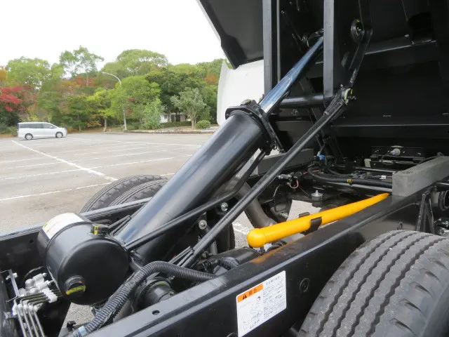 三菱 キャンター 2RG-FBA60(2WD)の写真49