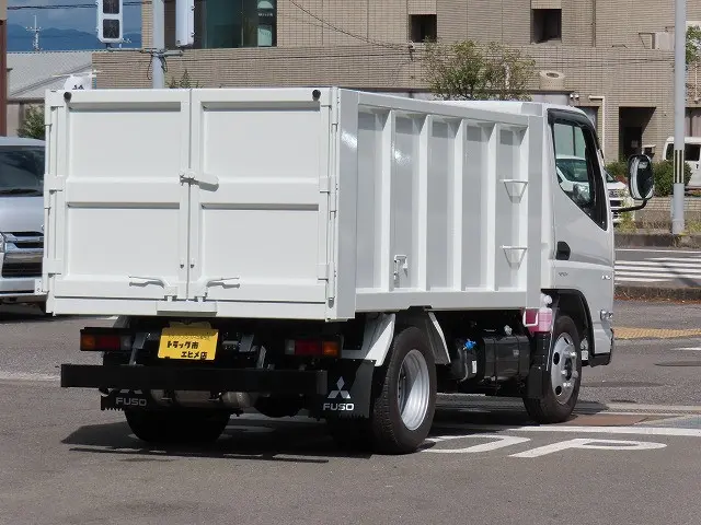 三菱 キャンター 2RG-FBA60(2WD)の写真2