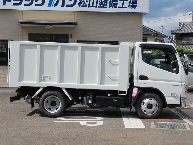 三菱 キャンター 2RG-FBA60(2WD)の写真4
