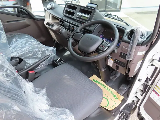 三菱 キャンター 2RG-FBA60(2WD)の写真11
