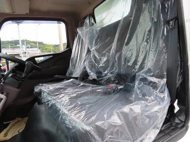 三菱 キャンター 2RG-FBA60(2WD)の写真12
