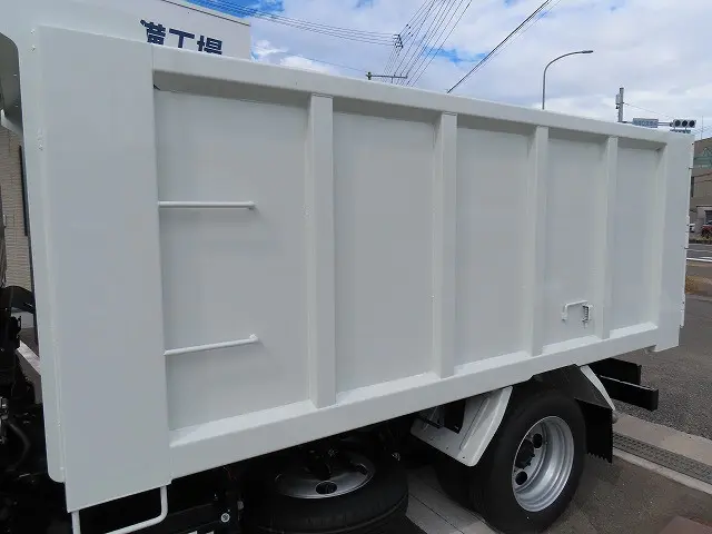 三菱 キャンター 2RG-FBA60(2WD)の写真18
