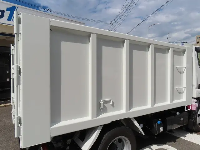 三菱 キャンター 2RG-FBA60(2WD)の写真19