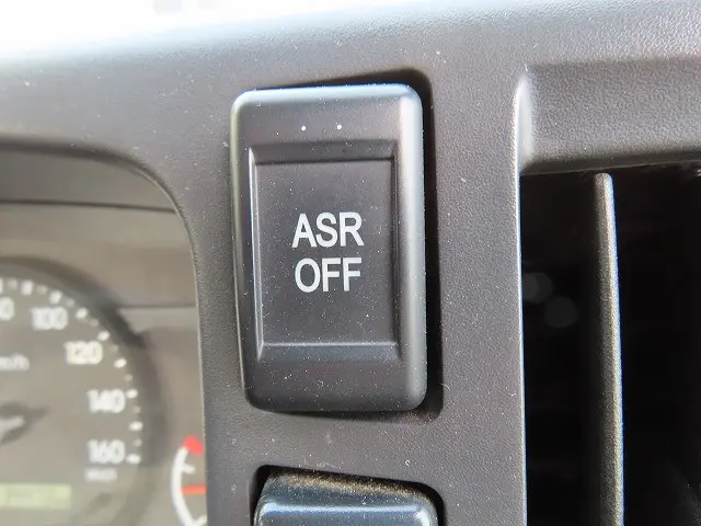 いすゞ エルフ 2PG-NPR88YNの写真16