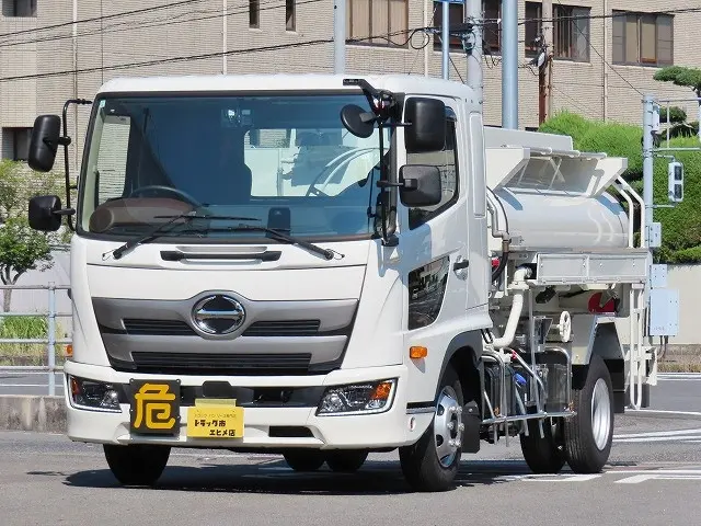 日野 レンジャー 2KG-FD2ABA(2WD)の写真2