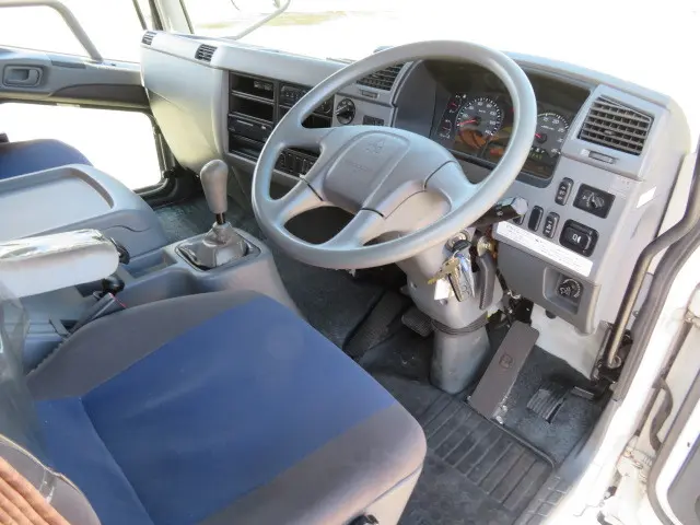 三菱 ファイター QKG-FK62FZ(2WD)の写真11