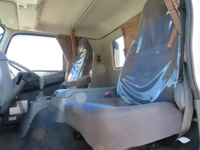 三菱 ファイター QKG-FK62FZ(2WD)の写真12