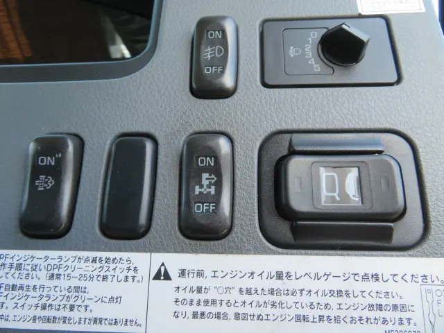 三菱 ファイター QKG-FK62FZ(2WD)の写真15