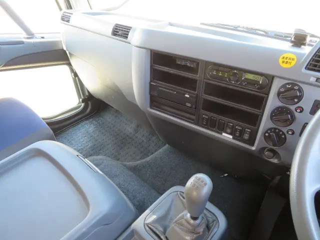 三菱 ファイター QKG-FK62FZ(2WD)の写真17