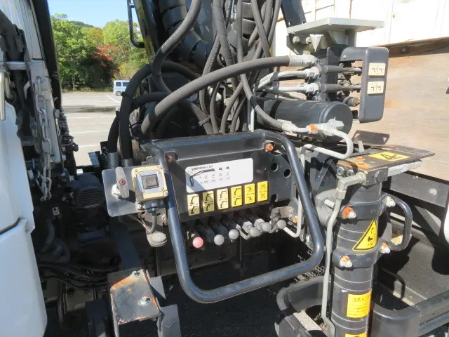 三菱 ファイター QKG-FK62FZ(2WD)の写真38