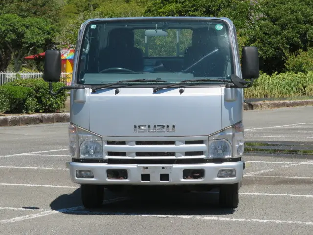 いすゞ エルフ TKG-NJR85A(2WD)の写真5