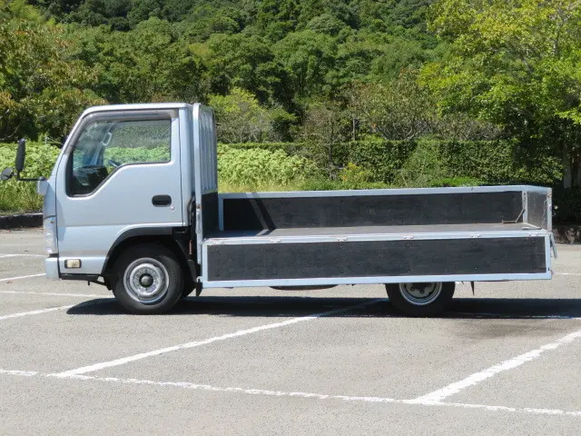 いすゞ エルフ TKG-NJR85A(2WD)の写真9