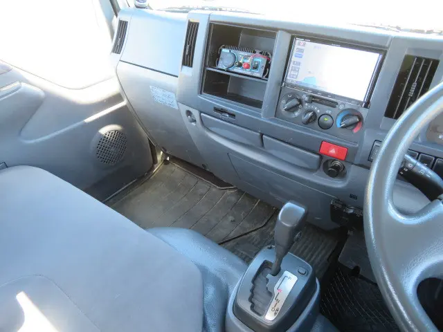 いすゞ エルフ TKG-NJR85A(2WD)の写真16