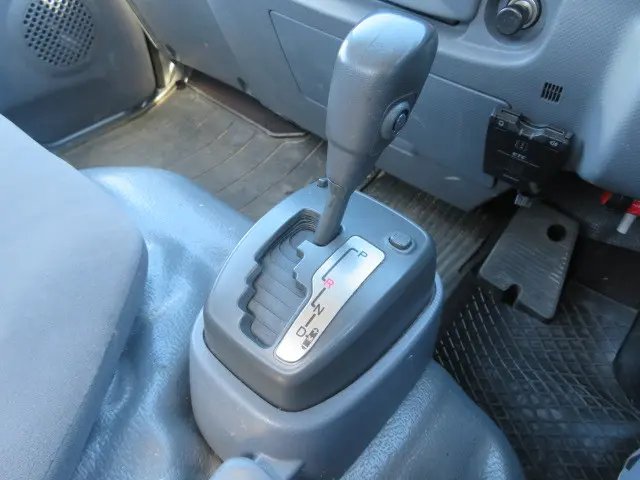 いすゞ エルフ TKG-NJR85A(2WD)の写真17