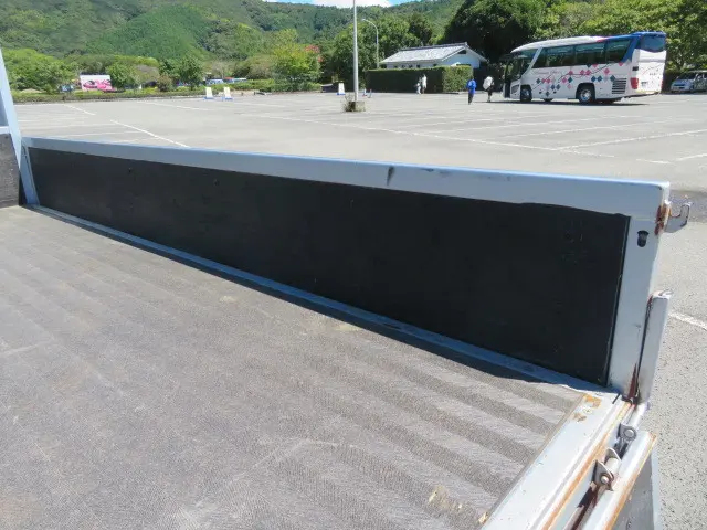 いすゞ エルフ TKG-NJR85A(2WD)の写真26