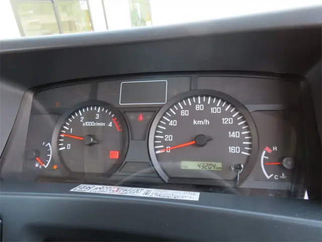 いすゞ エルフ TRG-NPR85AN(2WD)の写真15