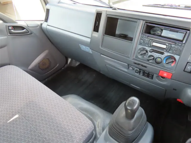 いすゞ エルフ TRG-NPR85AN(2WD)の写真17