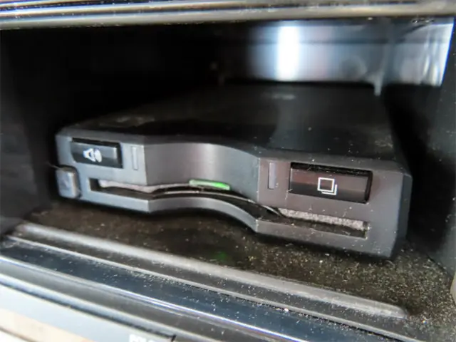 いすゞ エルフ TRG-NPR85AN(2WD)の写真21