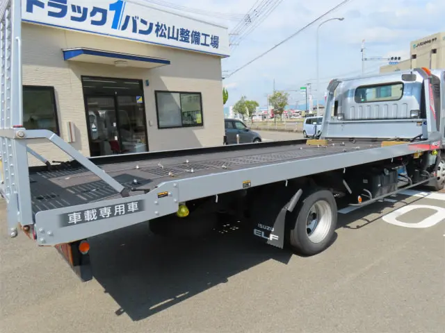 いすゞ エルフ TRG-NPR85AN(2WD)の写真28