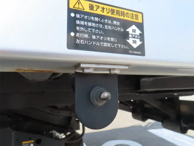 いすゞ エルフ TRG-NPR85AN(2WD)の写真33