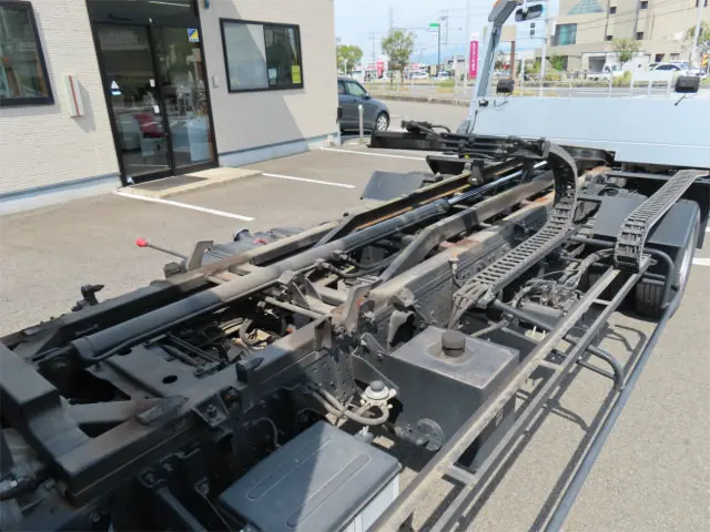 いすゞ エルフ TRG-NPR85AN(2WD)の写真48