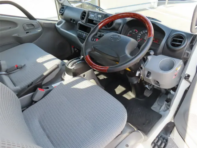 日野 デュトロ TPG-XZU605M(2WD)の写真11