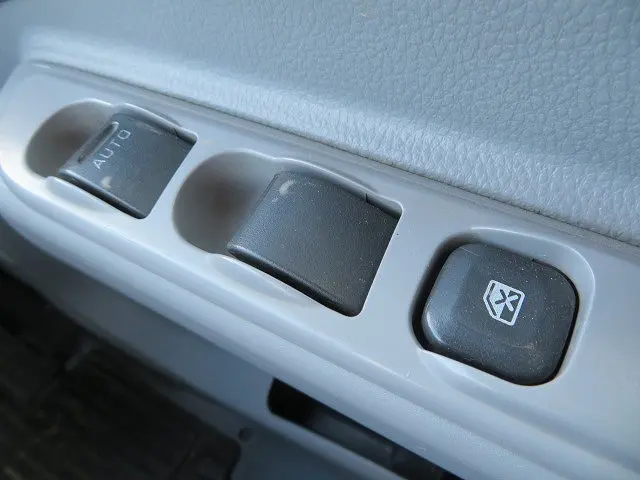 三菱 キャンター PDG-FE82D(2WD)の写真17