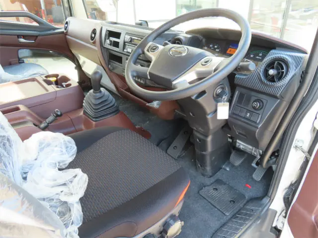 日野 レンジャー 2KG-FE2ACA(2WD)の写真13