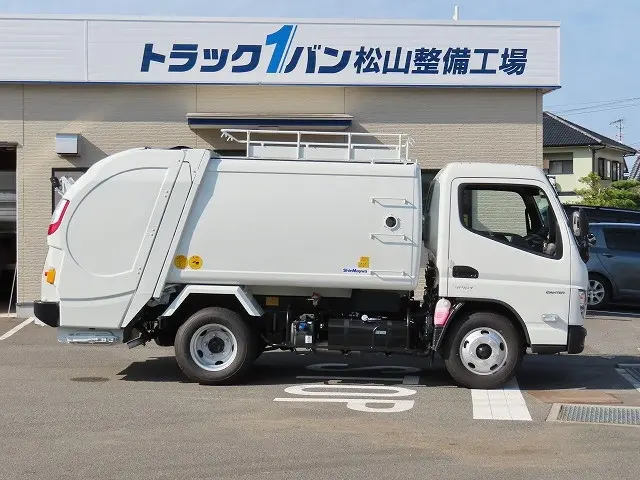 三菱 キャンター 2RG-FEAV0(2WD)の写真5