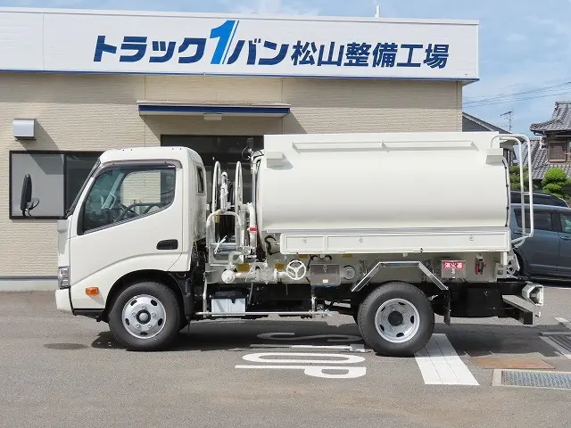 トヨタ ダイナ 2KG-XZU600H(2WD)の写真3